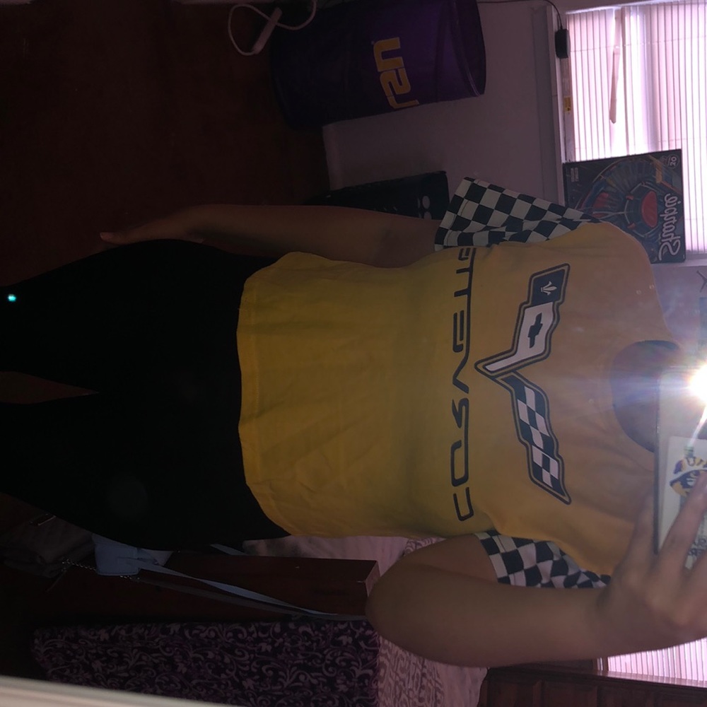 Graphic crop tee